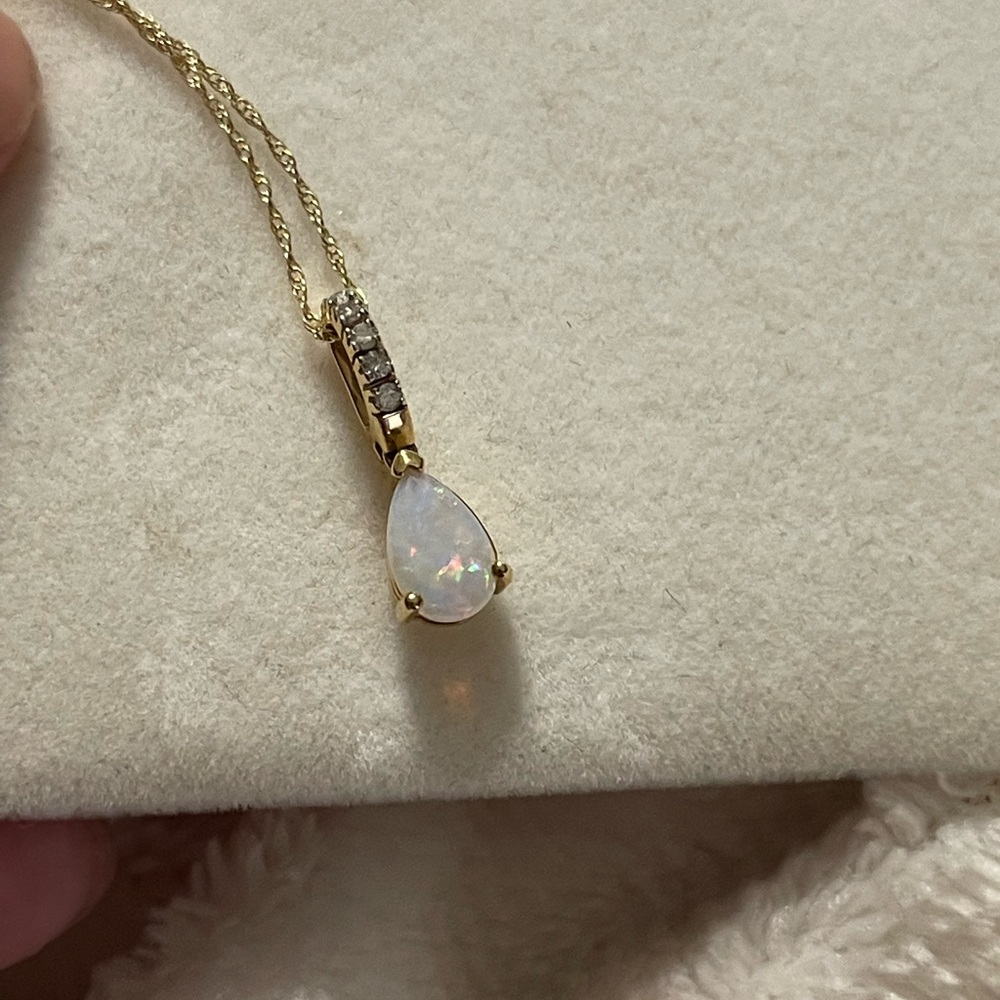 14k gold Opal and diamond necklace. Matching earrings listed separately